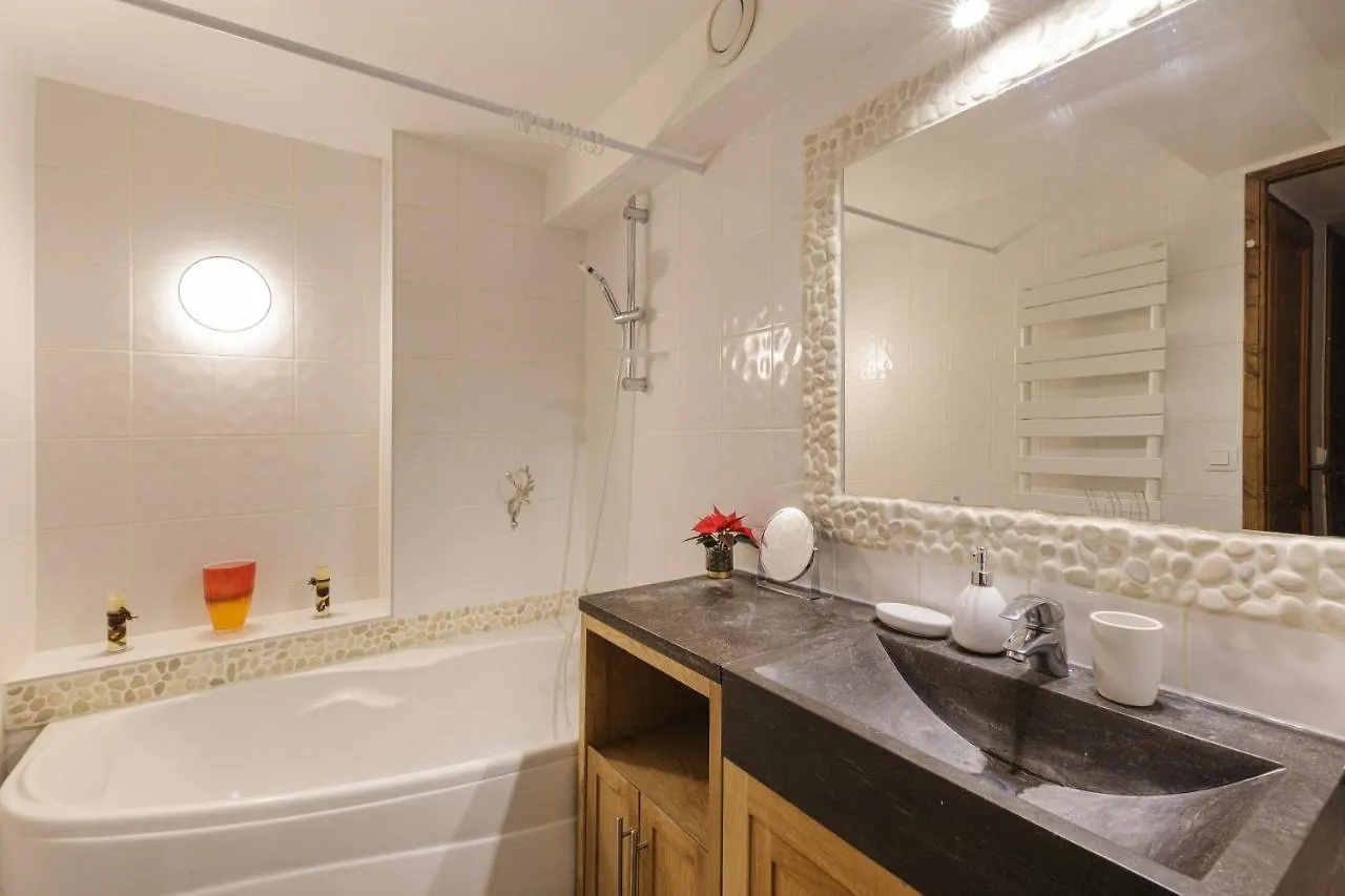 Appartement Les Cimes De Lognan 73 - Happy Rentals Chamonix Apartment